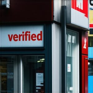 How Verified Storefront Photos Boost Your Local Pack Entry in 2026